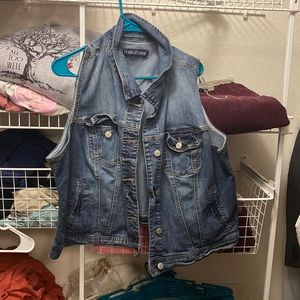 Maurices sleeveless vest